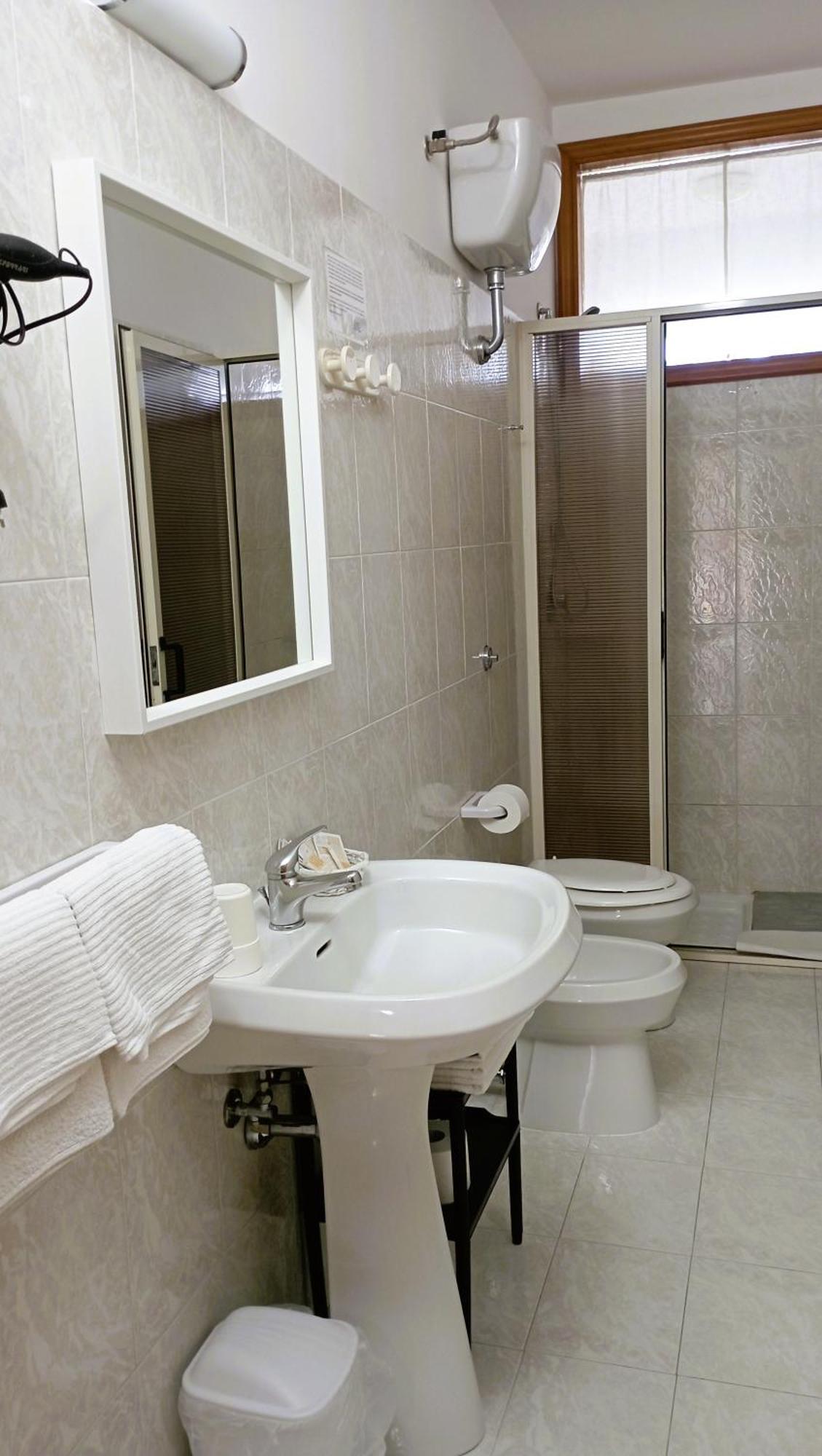 Hotel Residence Villa Ascoli ヴィエステ エクステリア 写真
